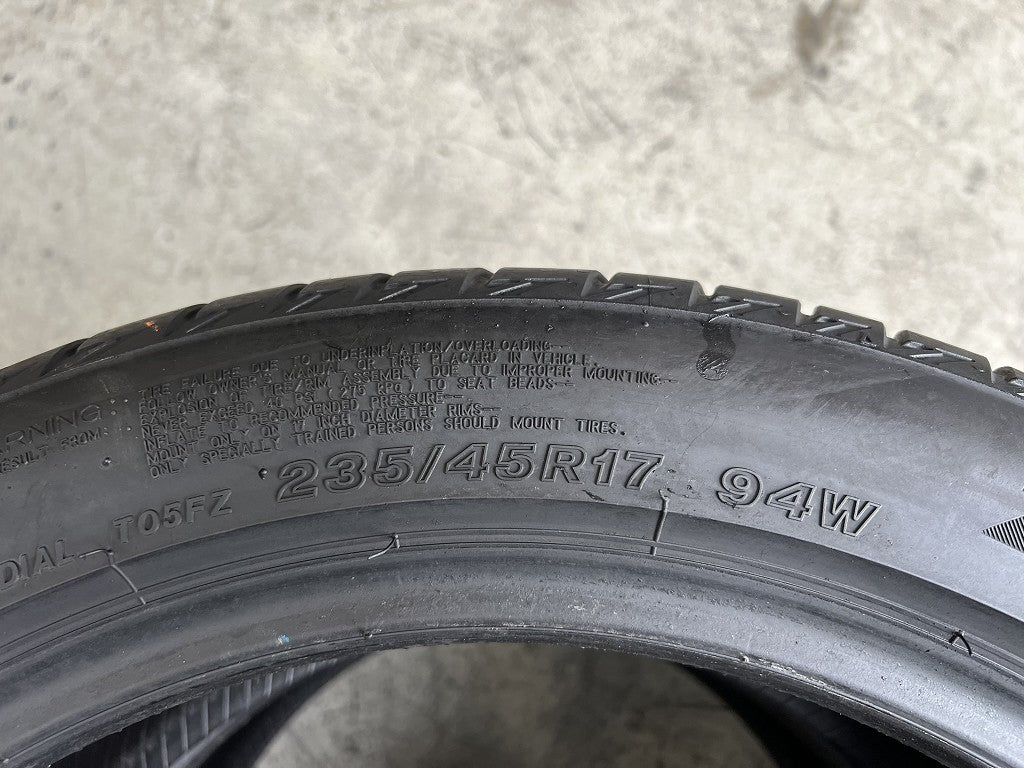 Usato: 2 Gomme 235/45R17 94W Bridgestone Estive 95% residui