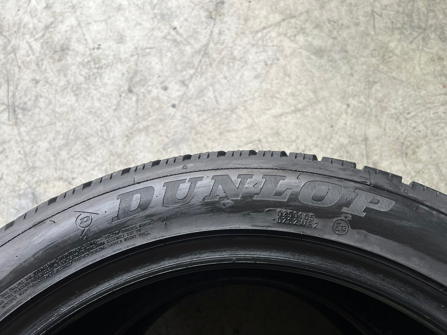 Usato: 2 Gomme 255/45R20 105V XL Dunlop Invernali 85% residui