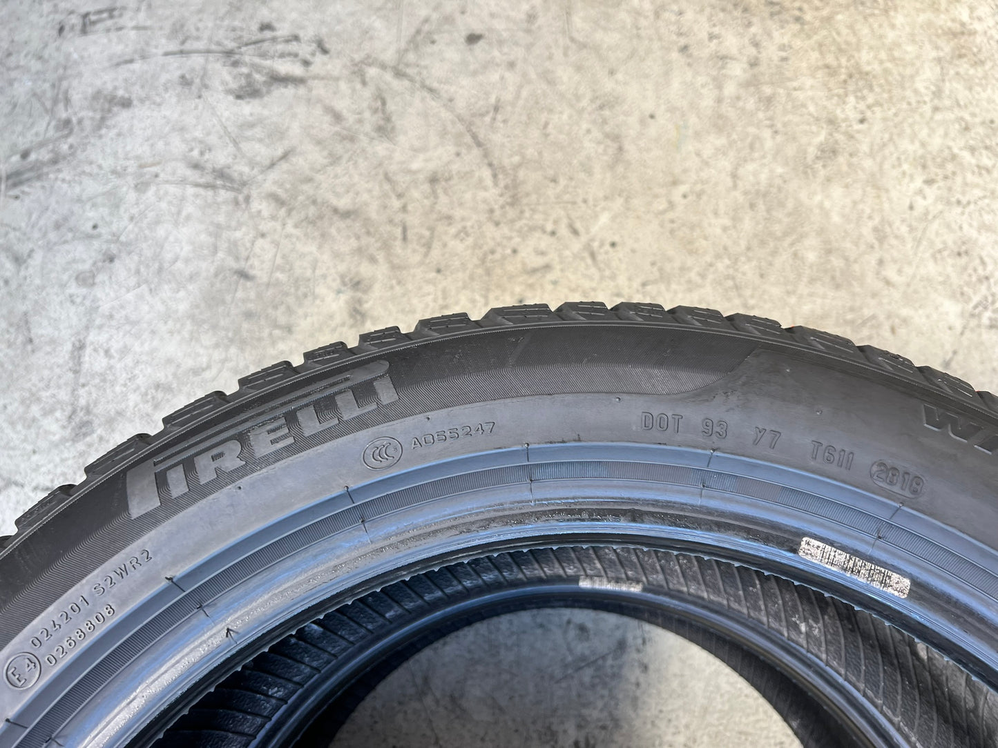 Usato: 2 Gomme 225/50R18 95H Pirelli invernali RSC * Runflat 80% residui