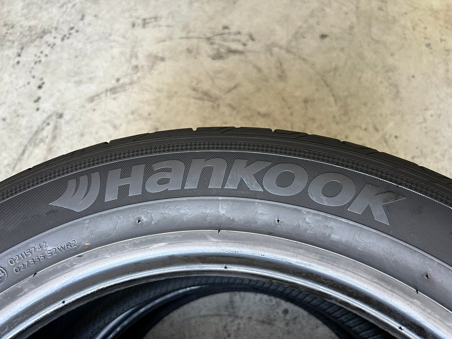 Usato: 2 Gomme 235/55R18 100V Hankook estive 85% residui