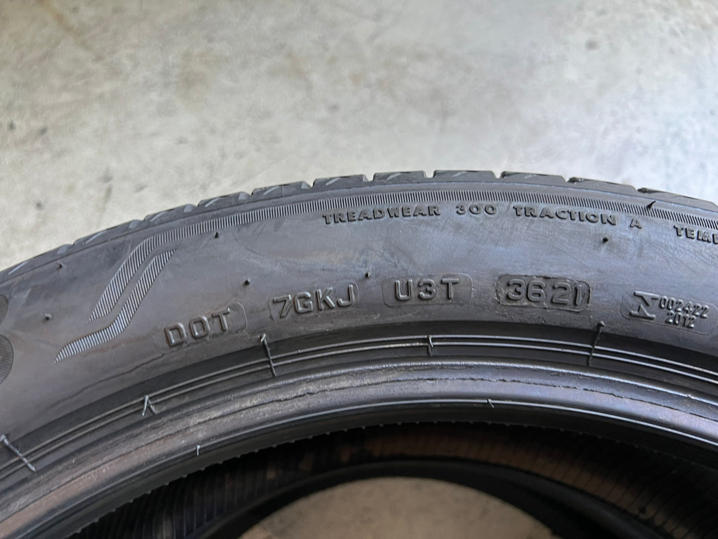 Usato: 2 Gomme 245/45R20 103W Bridgestone RFT estive 85% residui