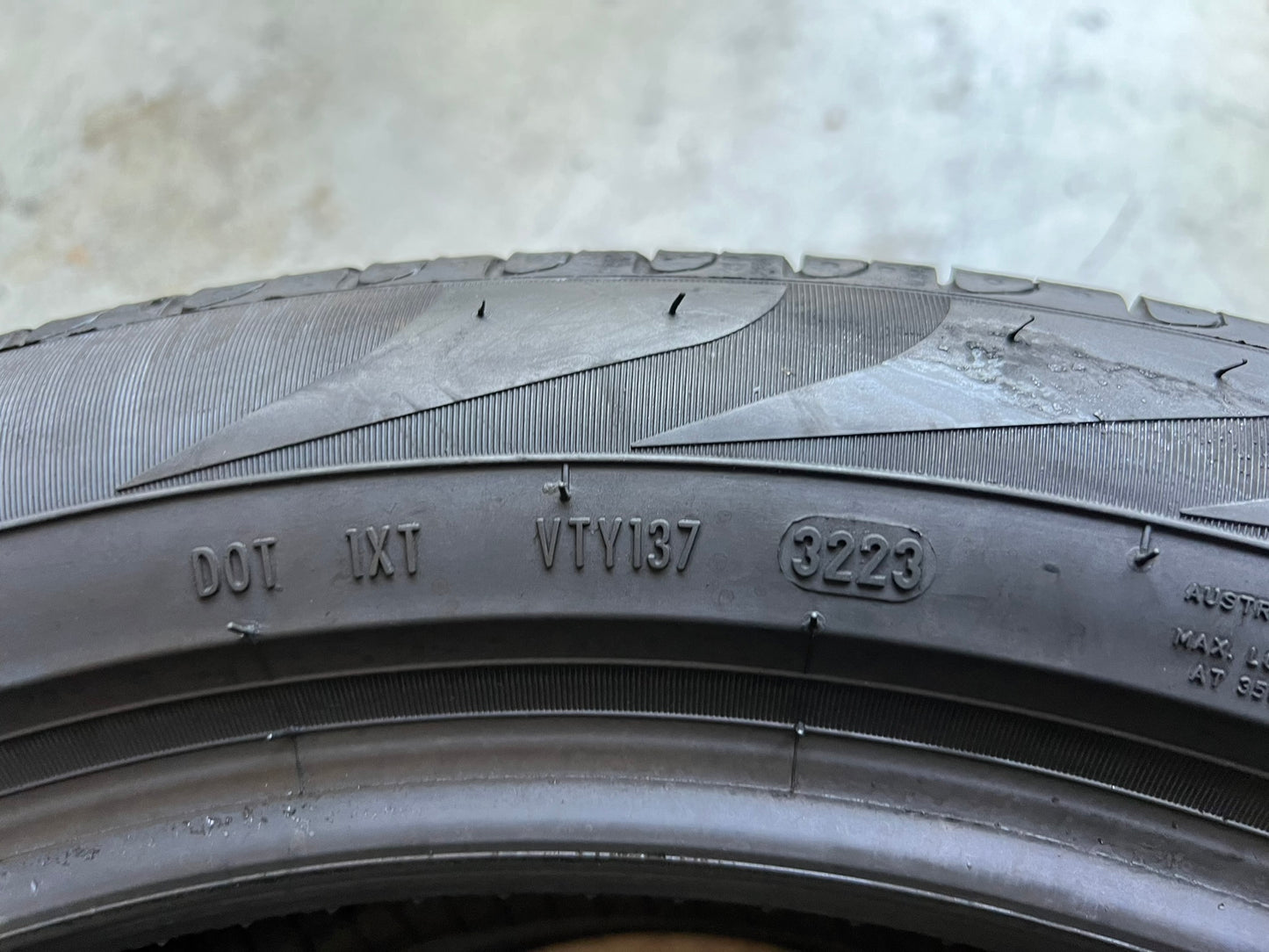 Usato: 2 Gomme 235/50R20 100W Pirelli estive 95% residui