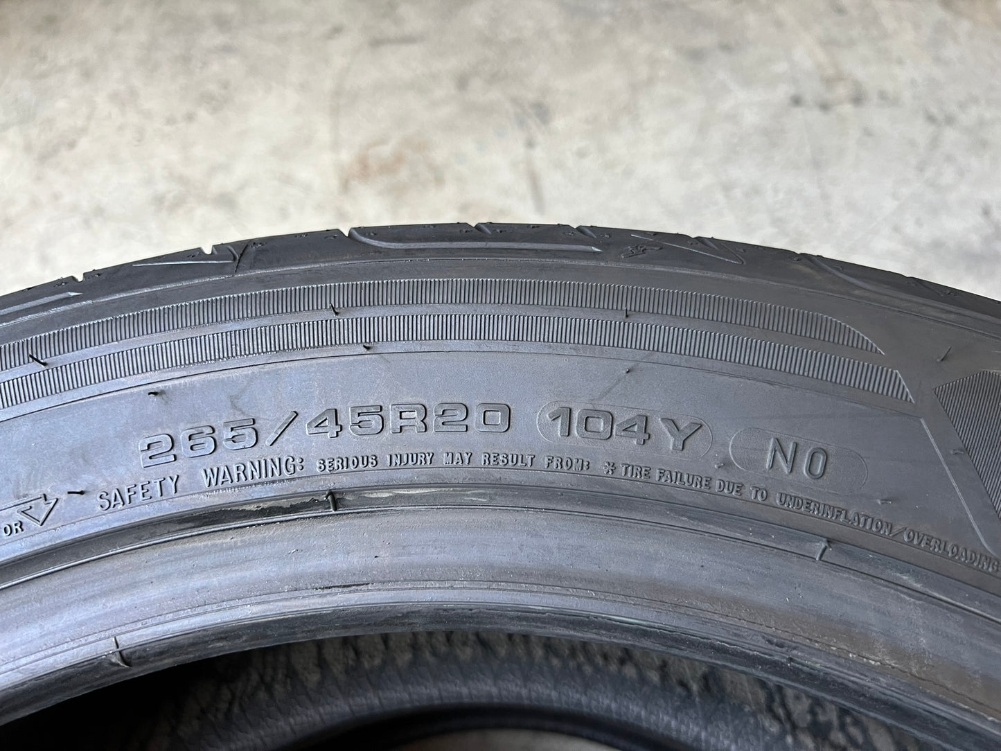 Usato: 2 Gomme 265/45R20 104Y Goodyear estive 90% residui