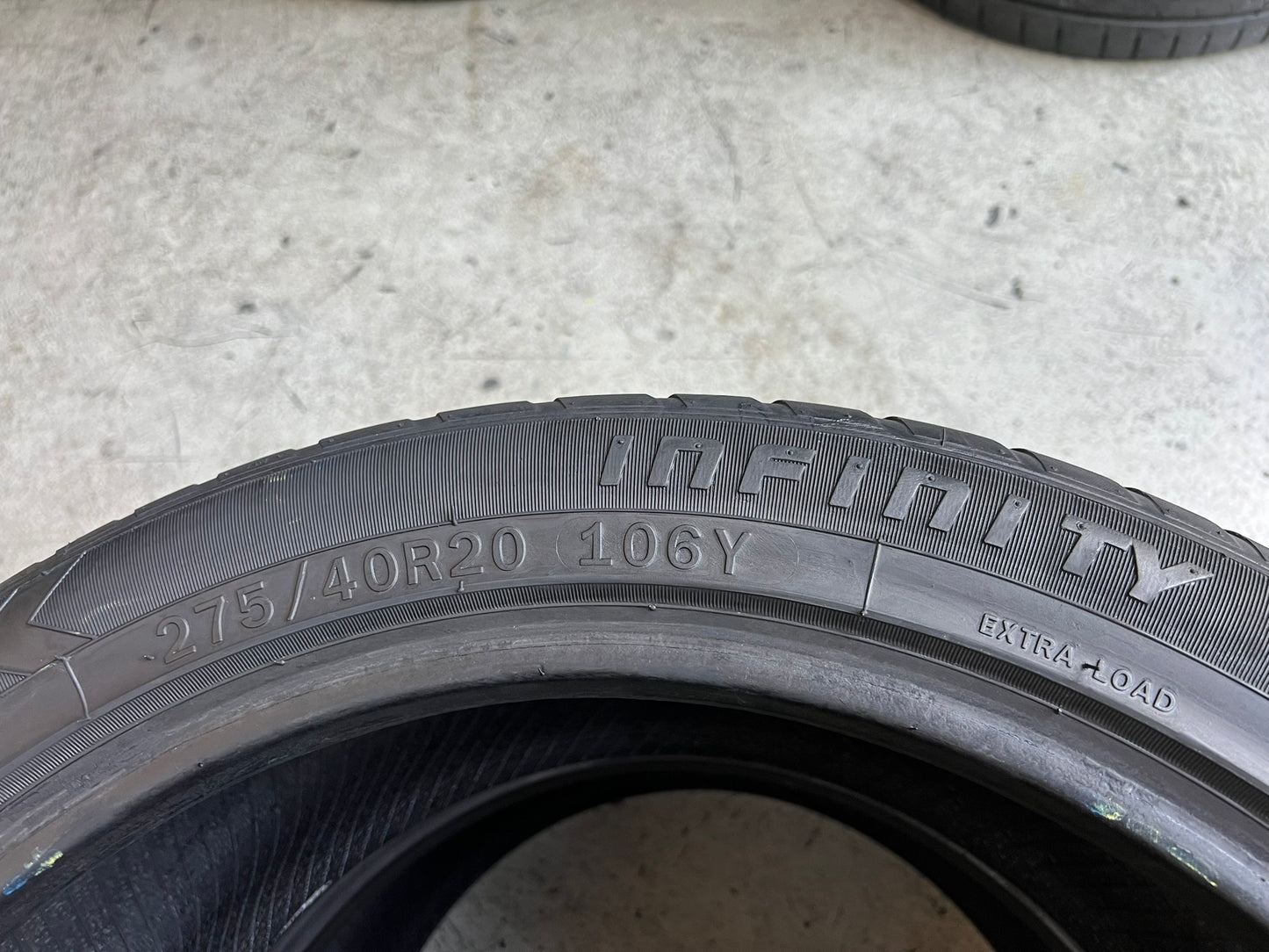 Usato: 2 Gomme 275/40R20 106Y XL Infinity estive 85% residui