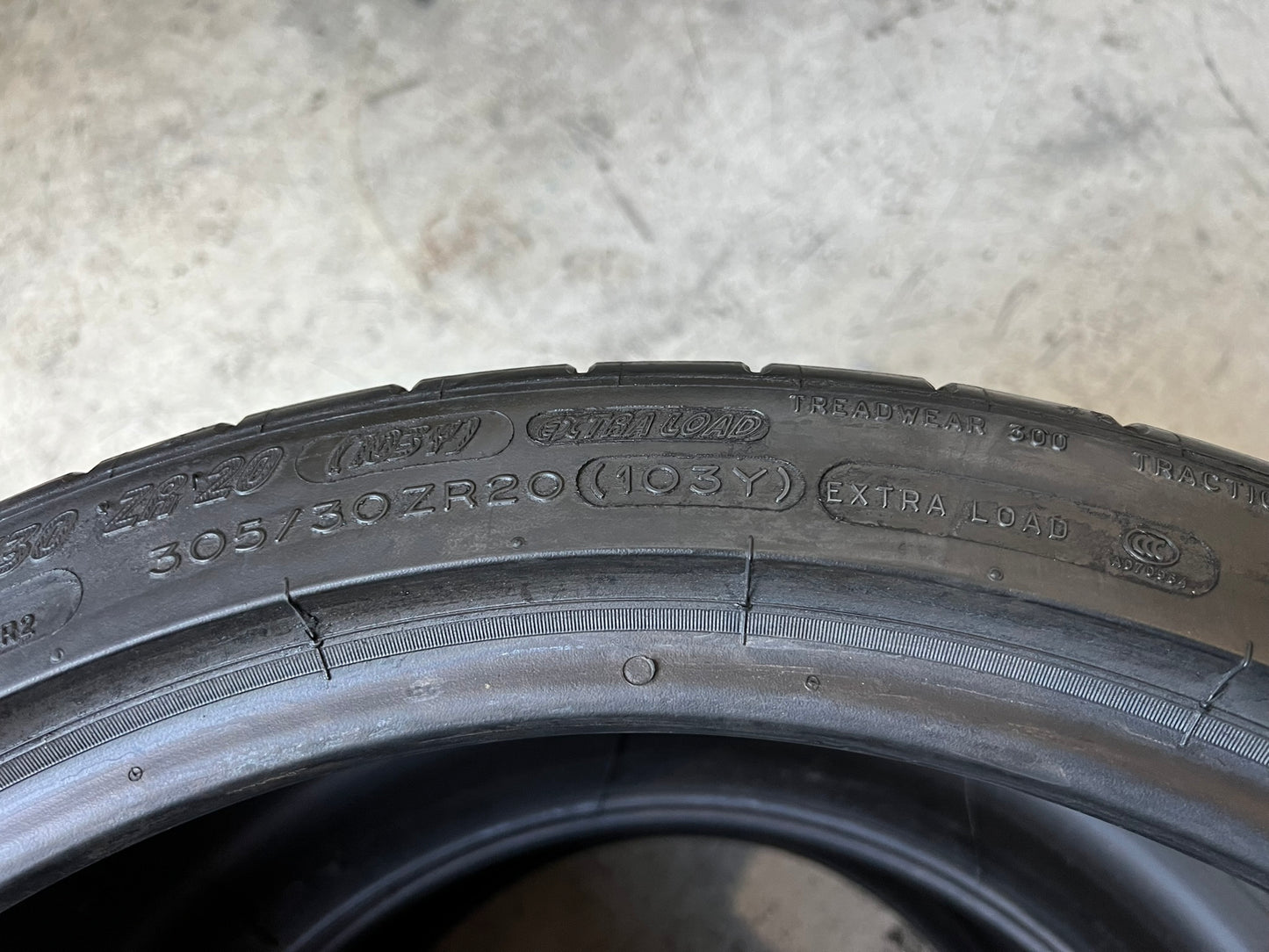 Usato: 2 Gomme 305/30R20 103Y XL Michelin Estive 85% residui