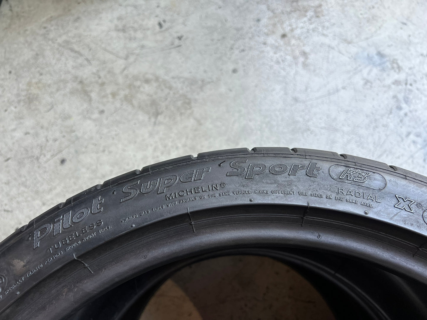 Usato: 2 Gomme 305/30R20 103Y XL Michelin Estive 85% residui