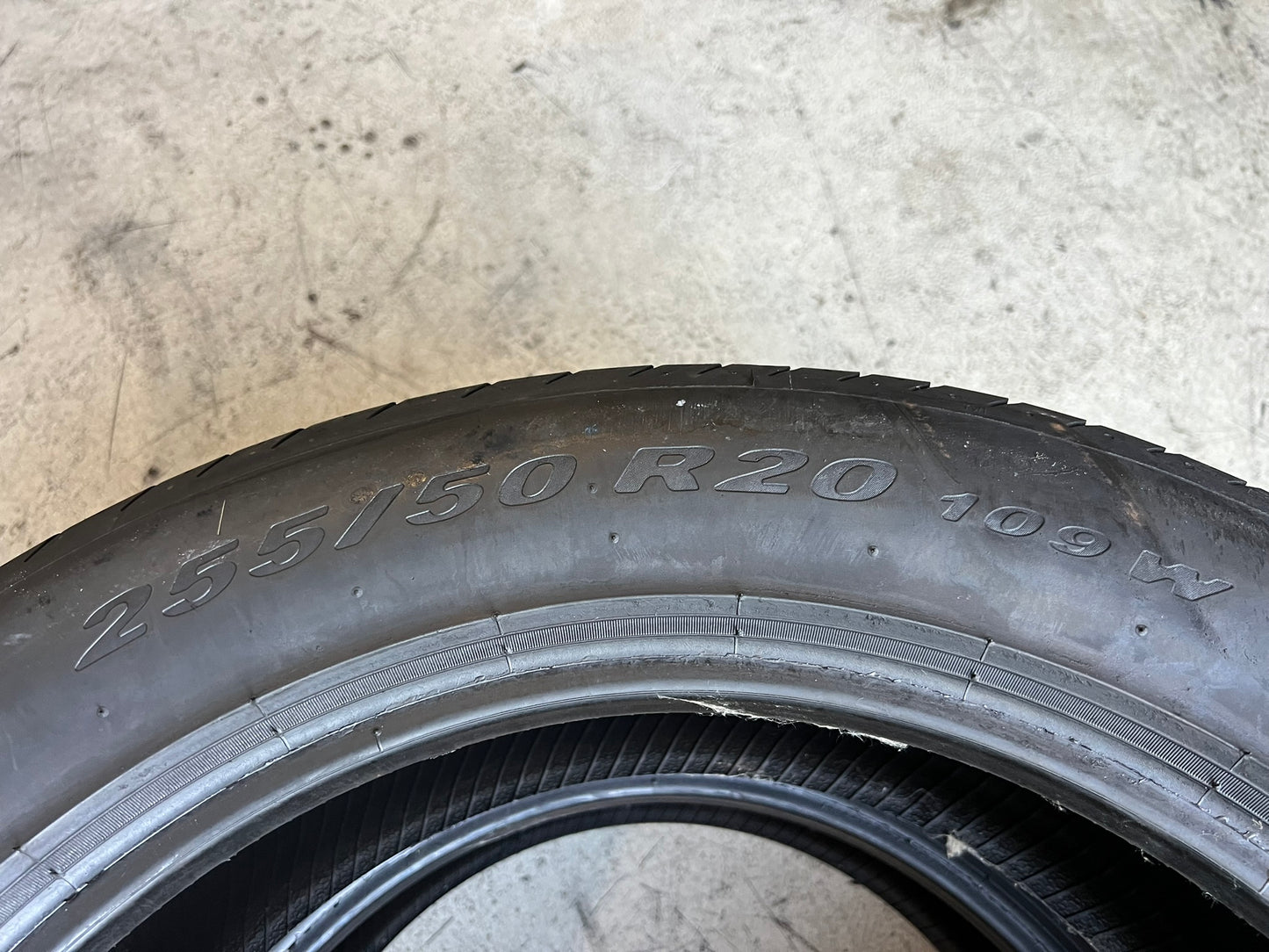 Usato: 2 Gomme 255/50R20 109W Pirelli estive 80% residui