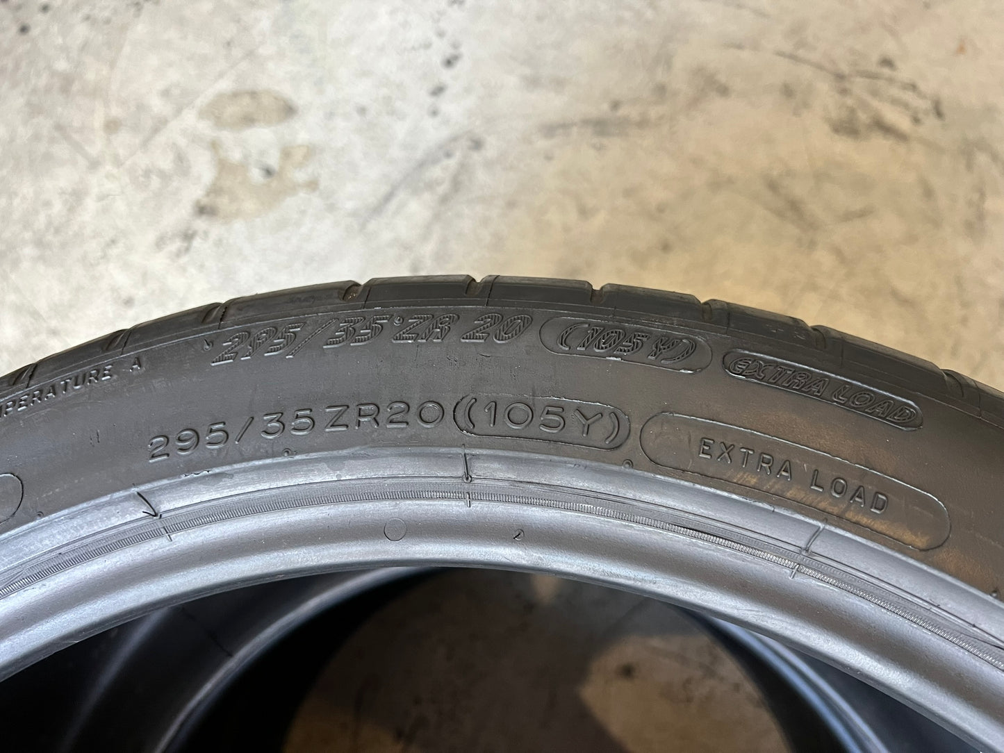 Usato: 2 Gomme 295/35R20 105Y XL Michelin estive 90% residui