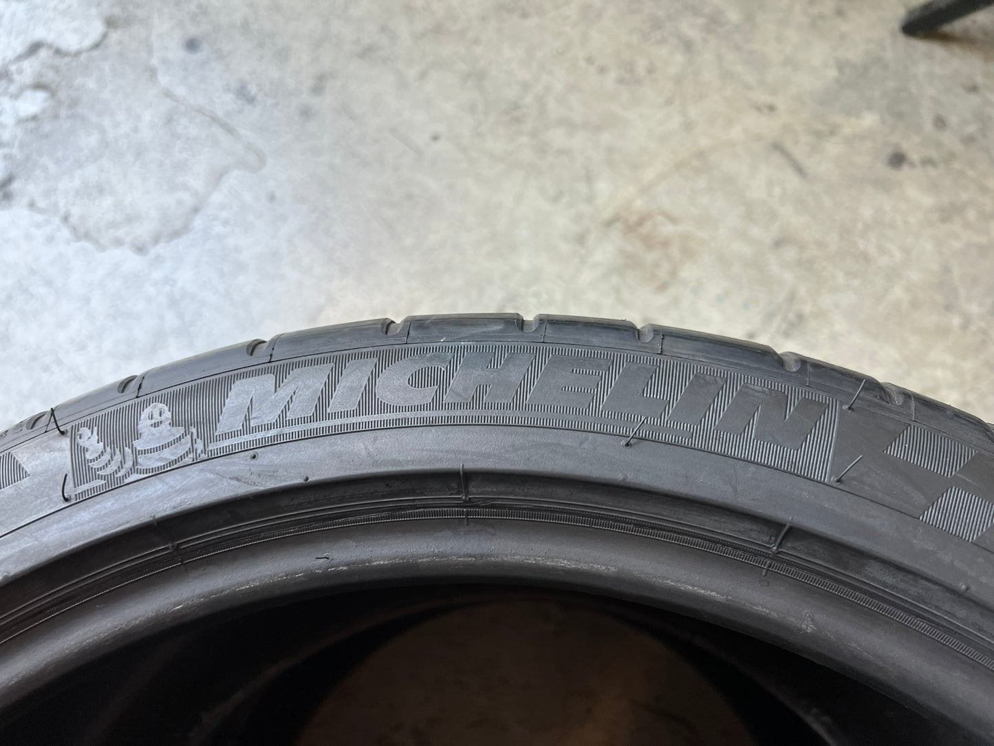 Usato: 2 Gomme 295/35R20 105Y XL Michelin estive 90% residui