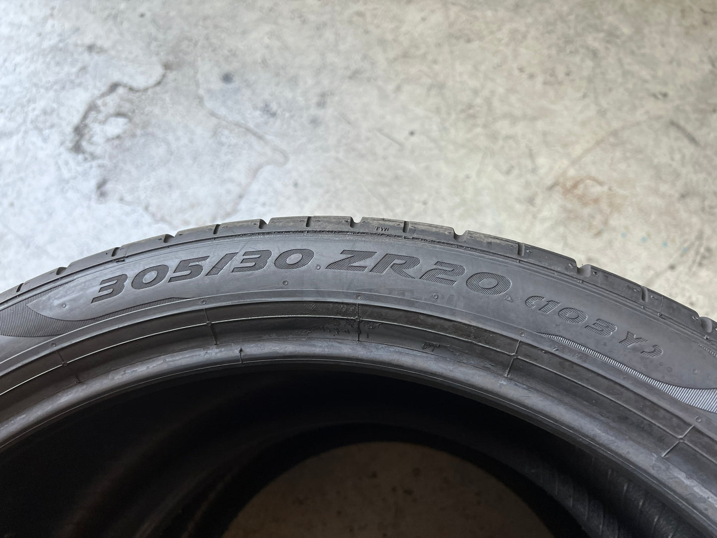 Usato: 2 Gomme 305/30R20 103Y XL Pirelli Estive 90% residui