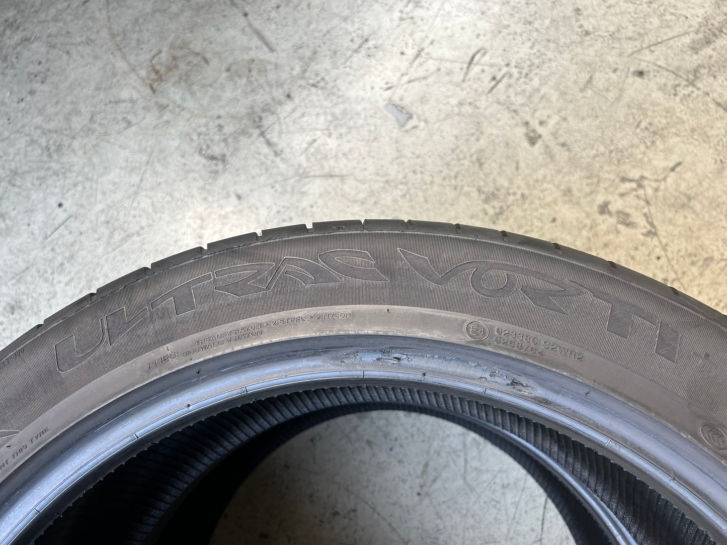 Usato: 2 Gomme 255/45R20 105Y XL Vredestein estivo 95% residui