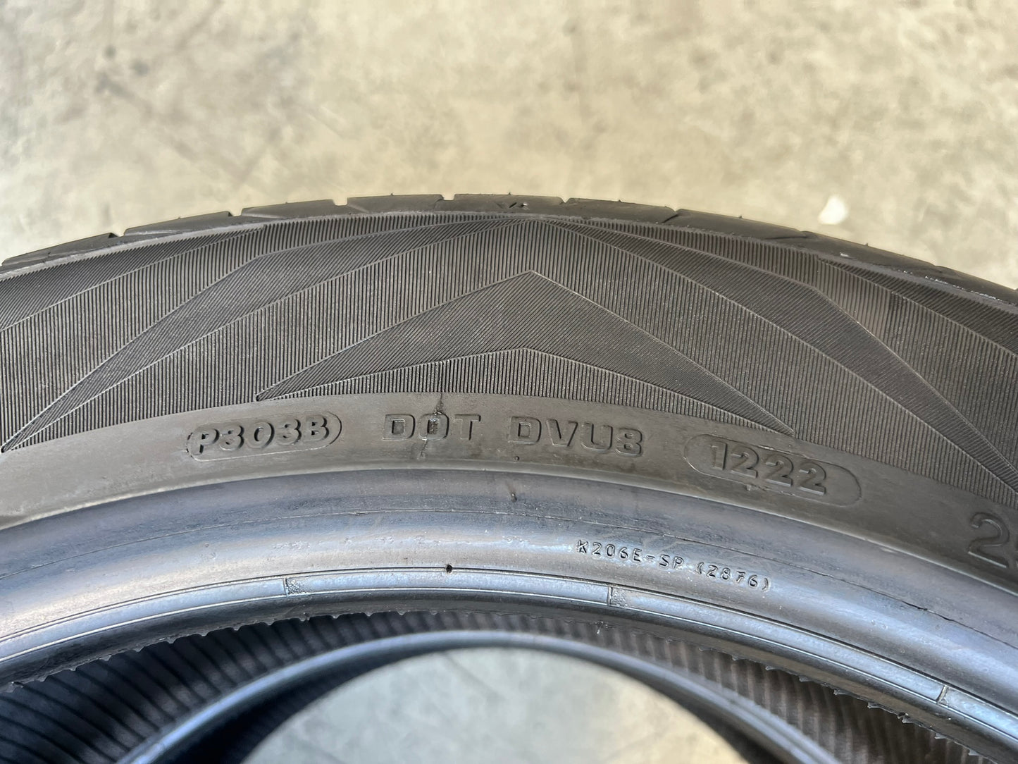 Usato: 2 Gomme 255/45R20 105Y XL Vredestein estivo 95% residui