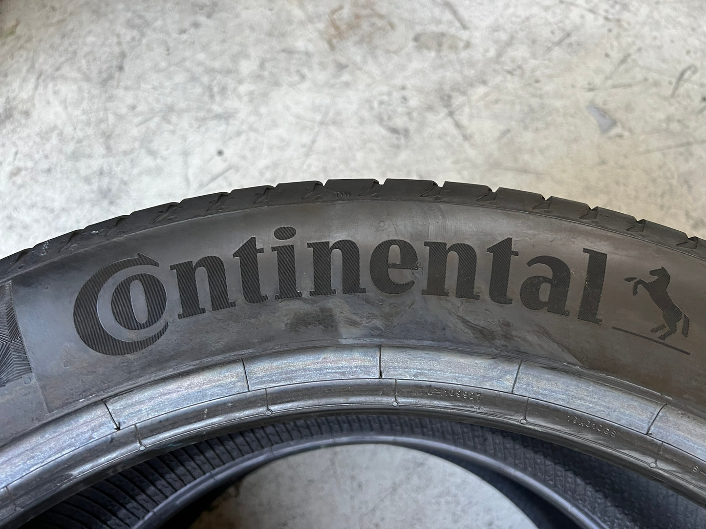 Usato: 2 Gomme 265/45R21 108H XL Continental estive 90% residui