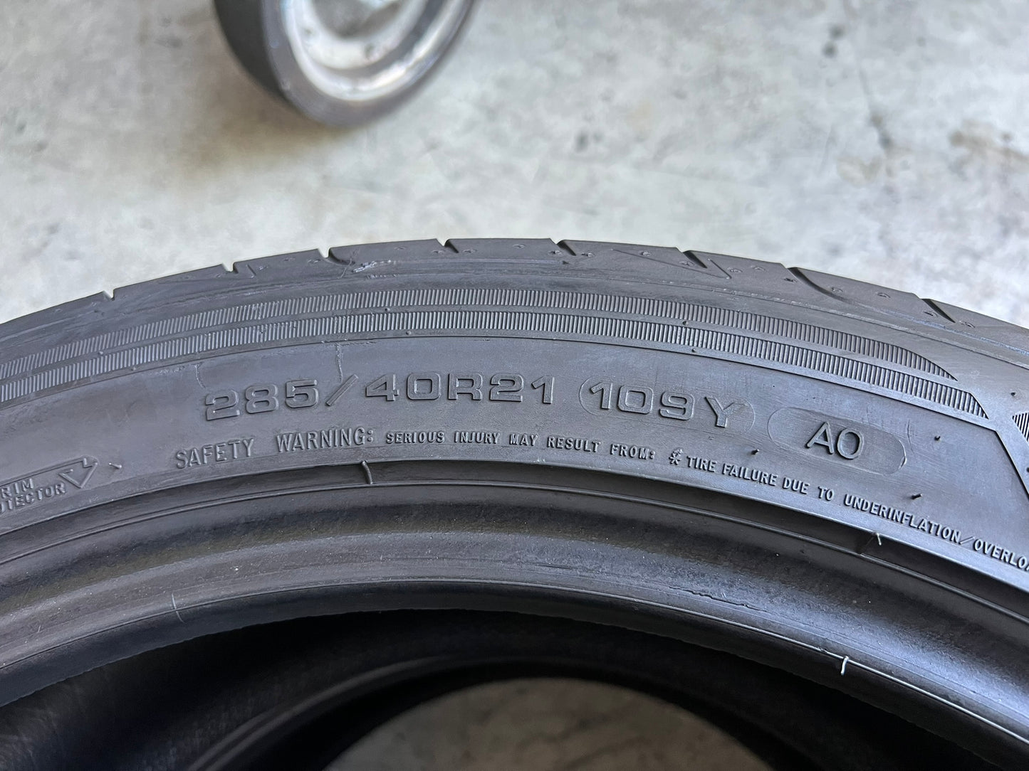 Usato: 2 Gomme 285/40R21 109Y Goodyear estive 85% residui