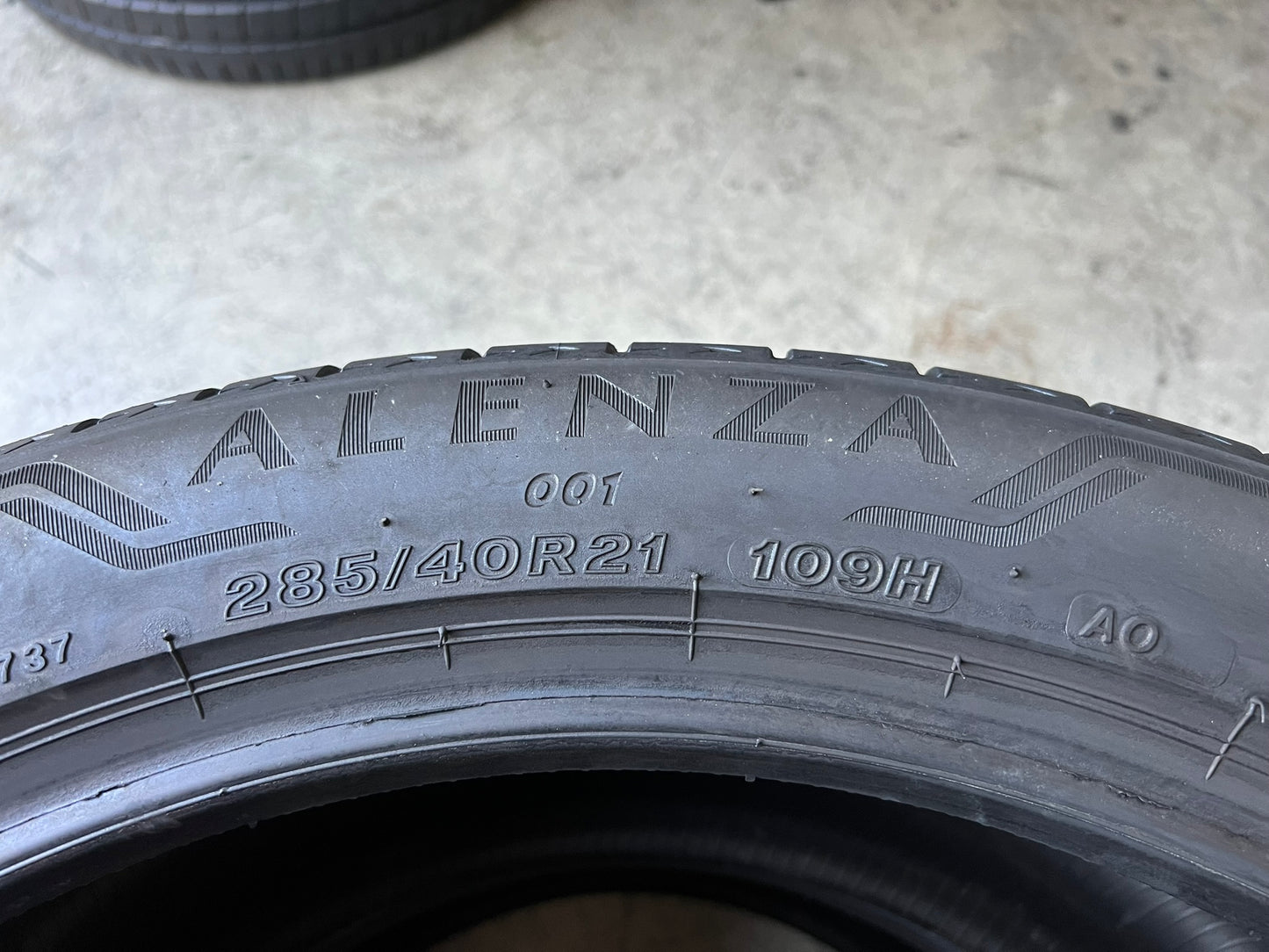 Usato: 2 Gomme 285/40R21 109H Bridgestone estive 85% residui