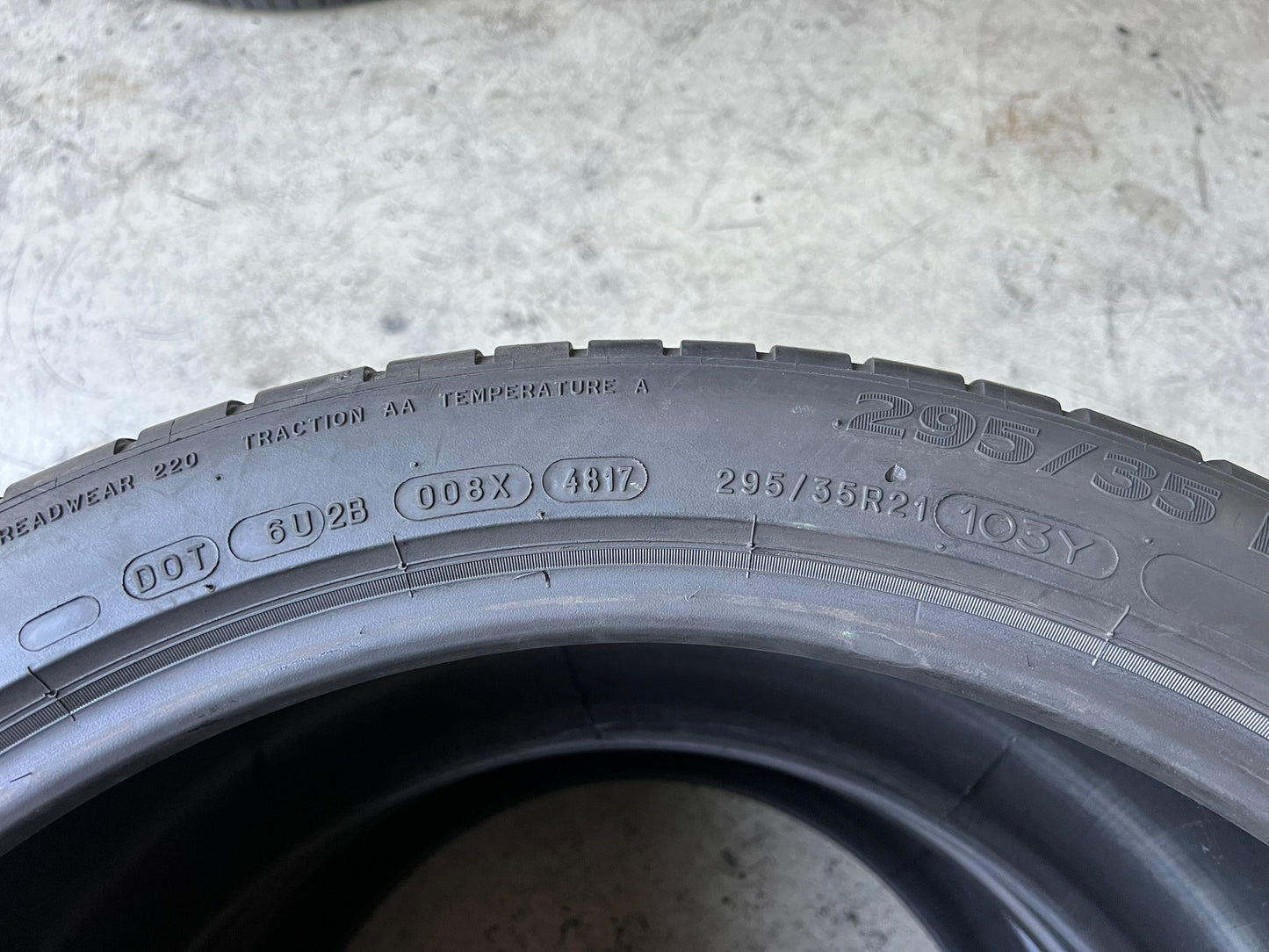 Usato: 2 Gomme 295/35R21 103Y Michelin estive 80% residui