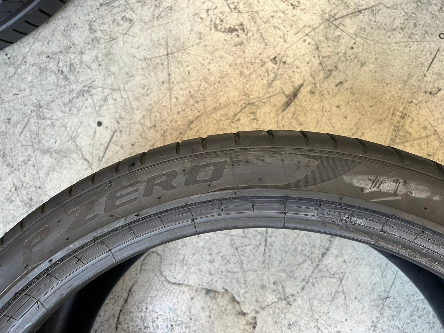 Usato: 4 Gomme x2 315/30R22 e x2 275/35R22 Pirelli estive 85% residui DOT: 2023