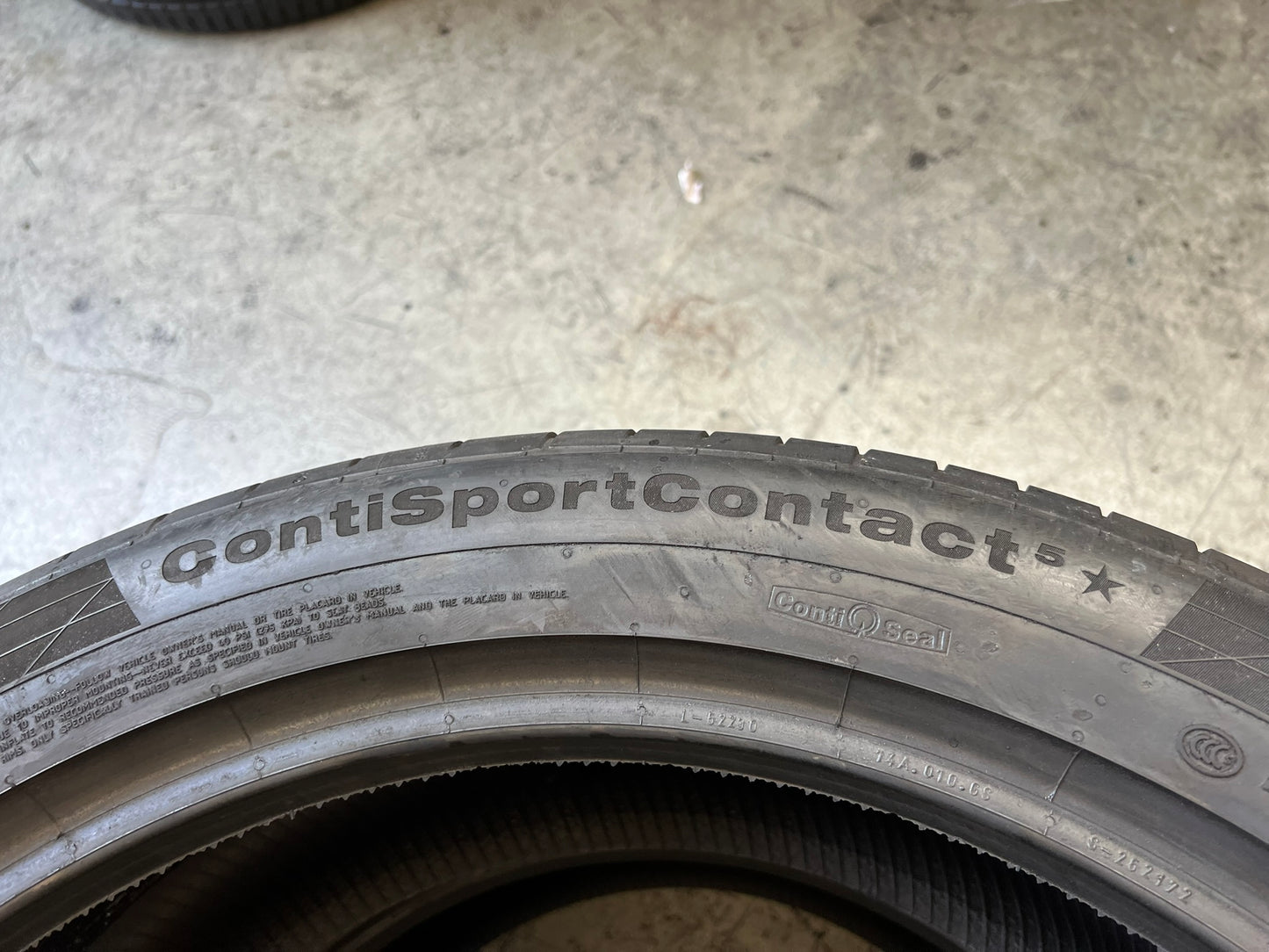 Usato: 2 Gomme 285/40R22 110Y XL Continental estive 90% residui