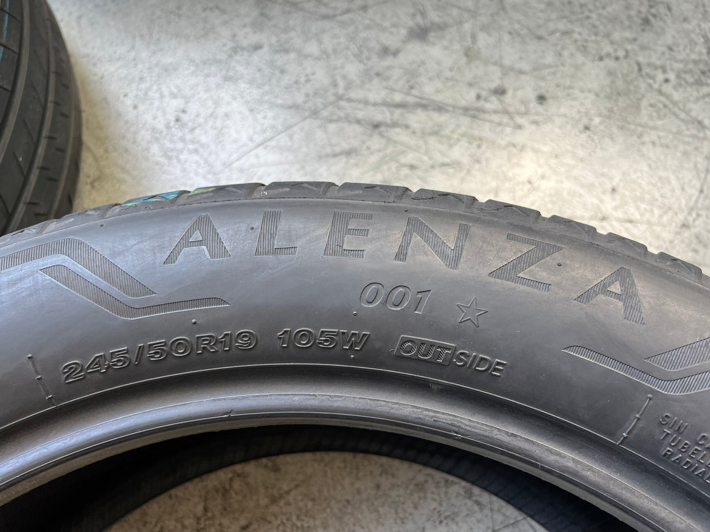 Usato: 4 Gomme 245/50R19 105W XL Bridgestone estive 80% residui