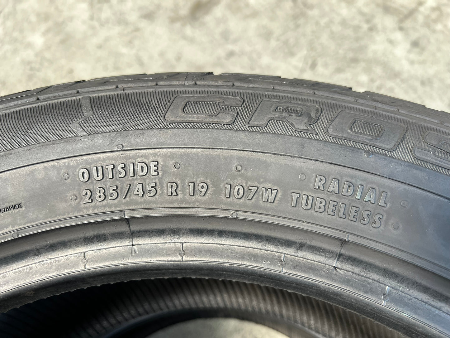 Usato: 2 Gomme 285/45R19 107W XL Continental estive 85% residui