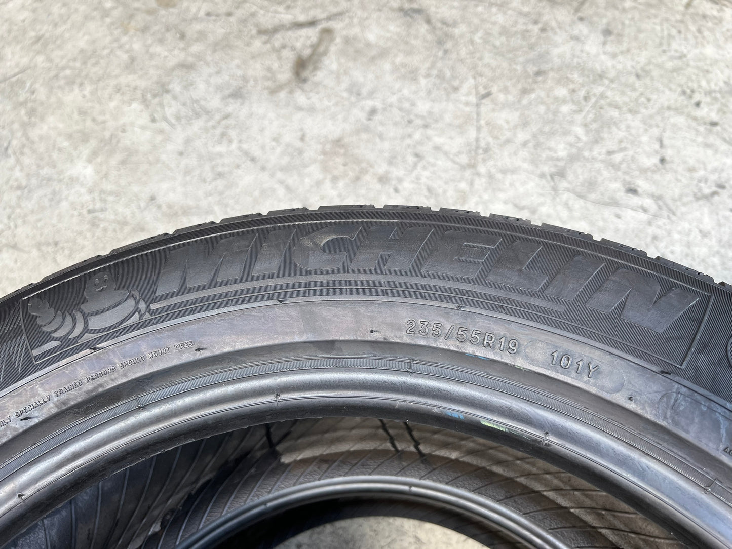 Usato: 2 Gomme 235/55R19 101Y Michelin estive 85% residui