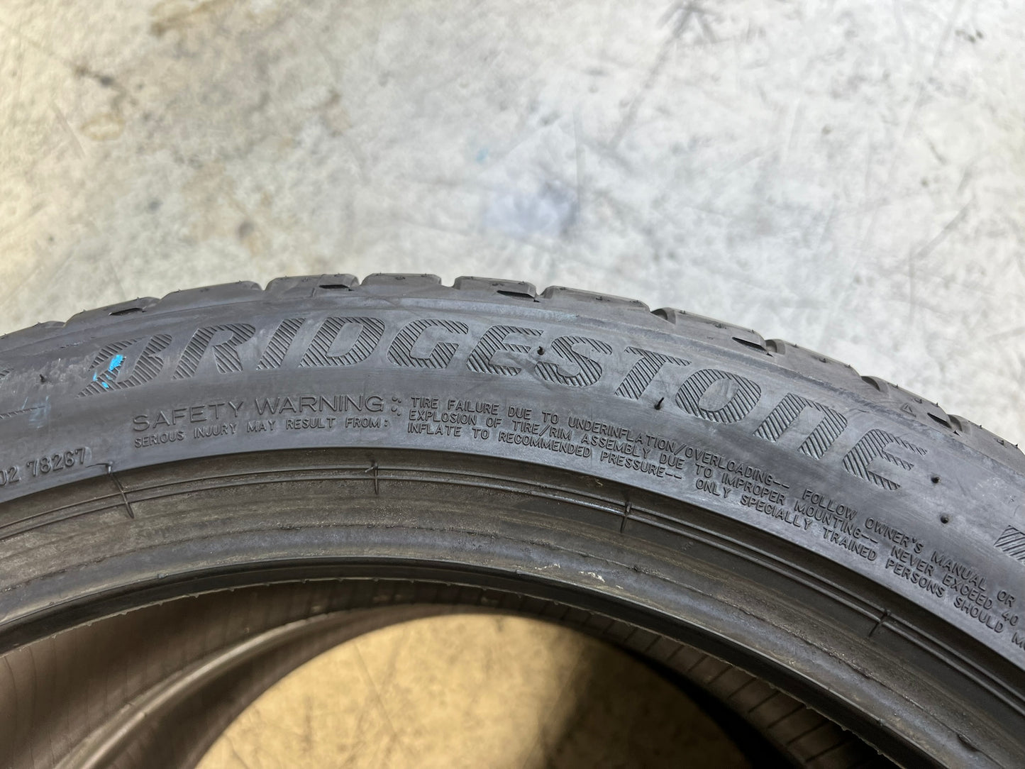 Usato: 2 Gomme 225/45R19 92W Bridgestone RFT Estive 95% residui