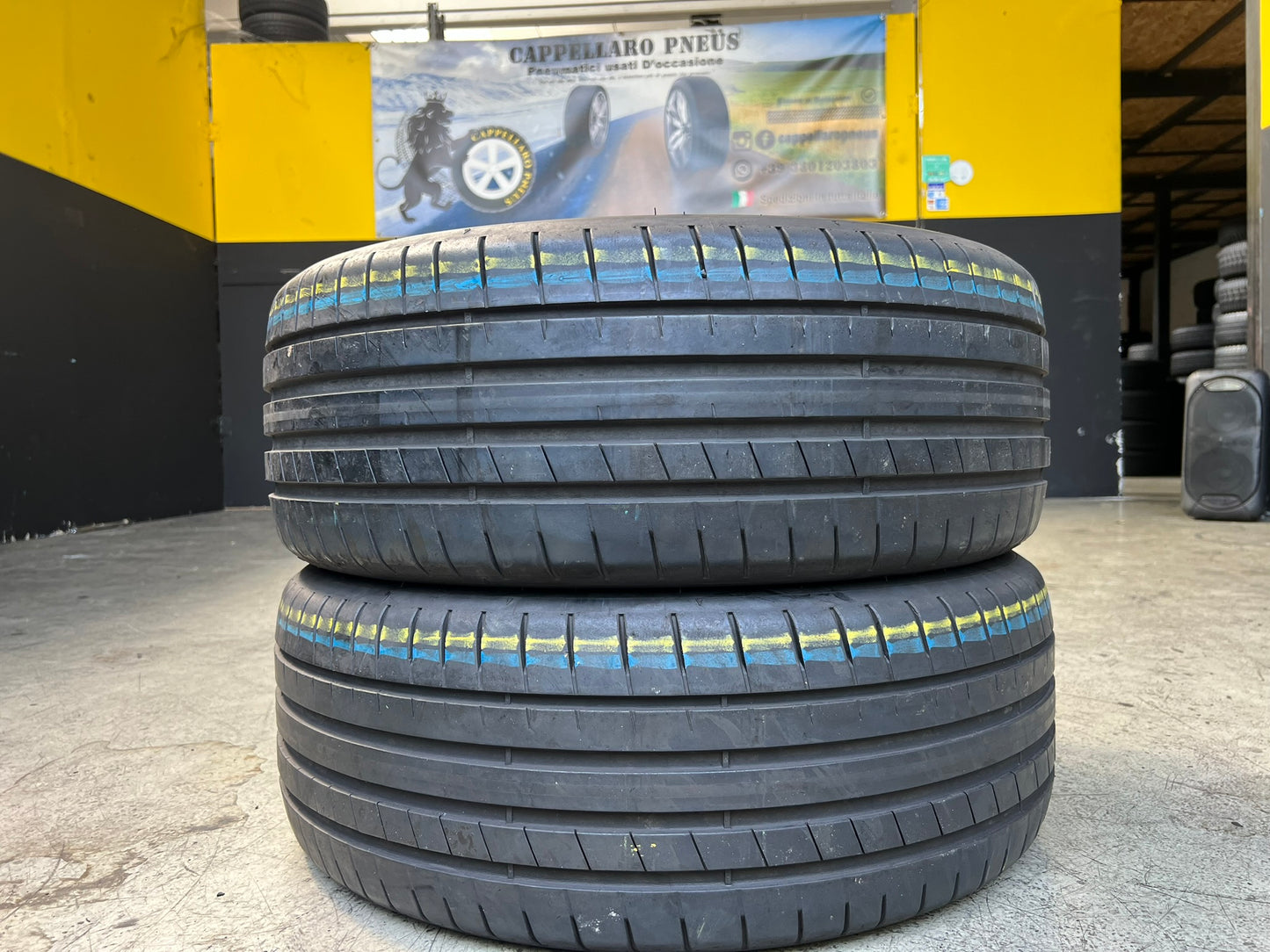 Usato: 2 Gomme 225/45R19 92W Dunlop RFT Estive 90% residui