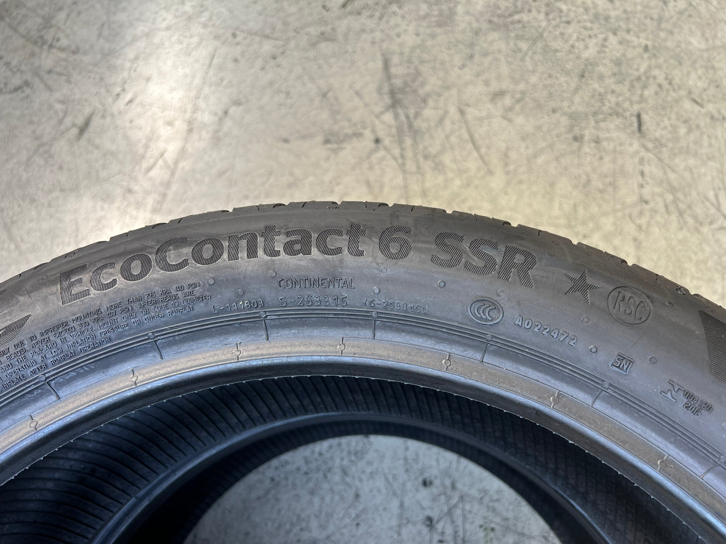 Usato: 2 Gomme 225/45R19 96W XL Continental estive RFT 80% residui