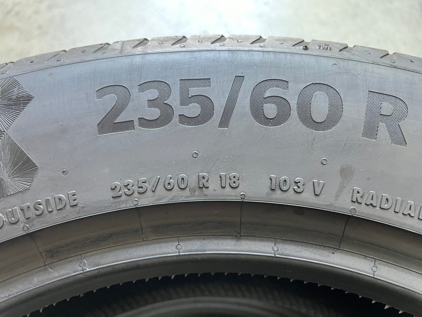 Usato: 2 Gomme 235/60R18 103V Continental estive 90% residui