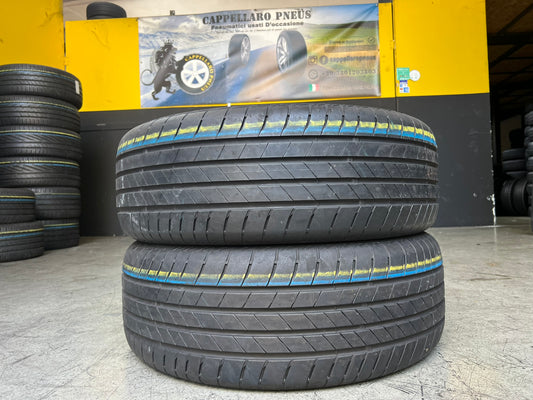 Usato: 2 Gomme 235/55R18 100V Bridgestone estivo 90% residui - Estivo