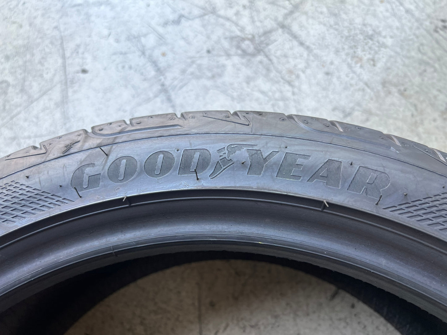 Usato: 4 Gomme 225/40R18 92Y XL Goodyear estive 85% residui