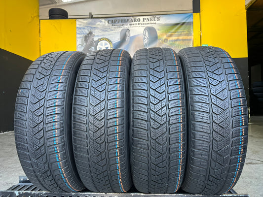 Usato: 4 Gomme 215/65R17 99H Pirelli invernali 85% residui