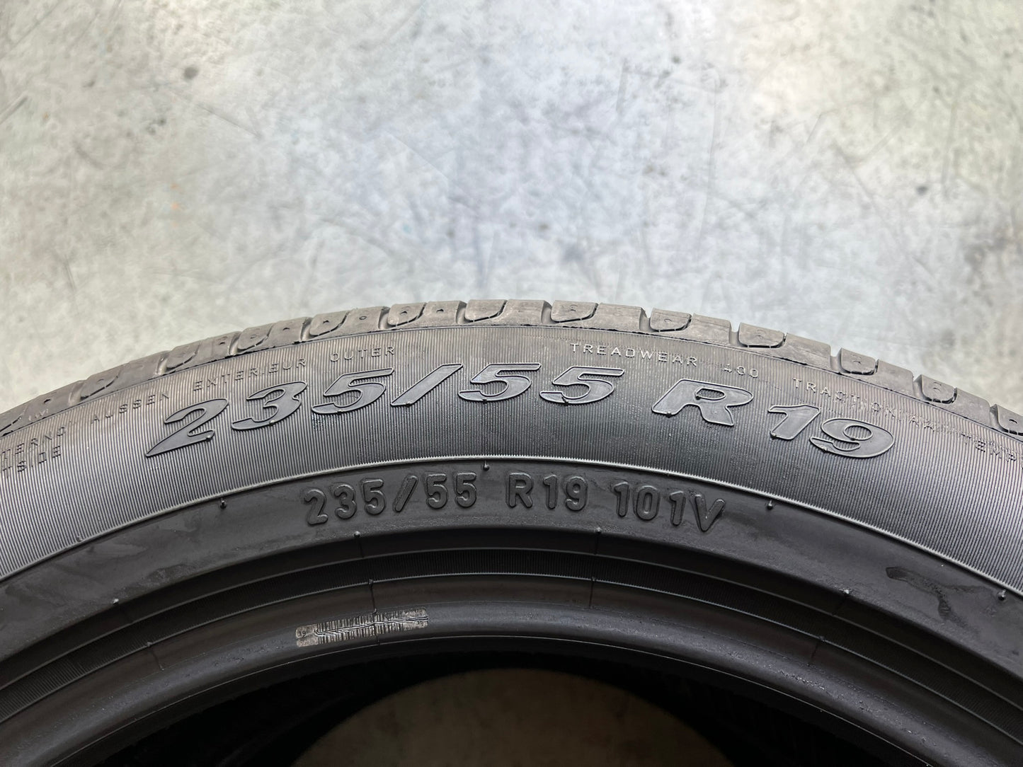 Usato: 2 Gomme 235/55R19 101V Pirelli RFT estive 85% residui