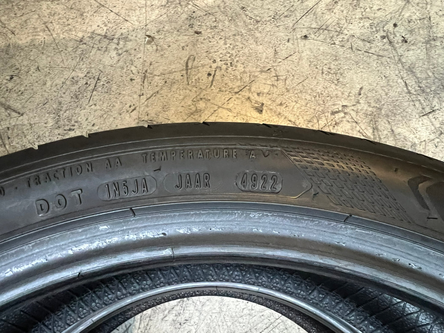 Usato: 2 Gomme 225/40R19 93V XL Goodyear estive 90% residui