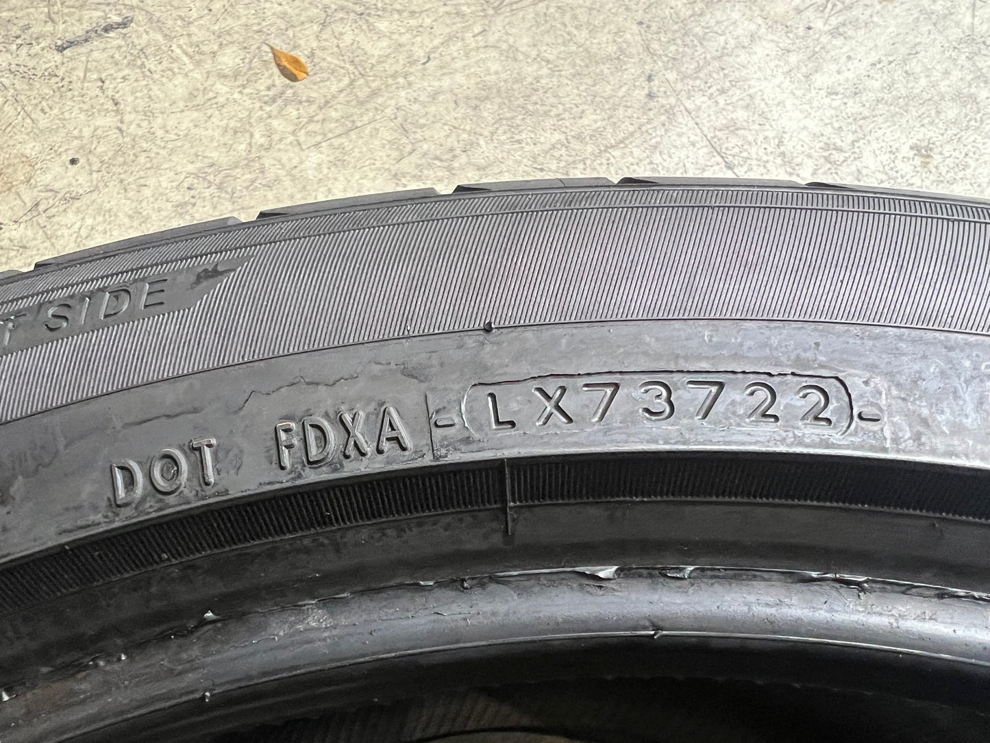 Usato: 2 Gomme 325/35R22 114Y XL Yokohama estive 90% residui