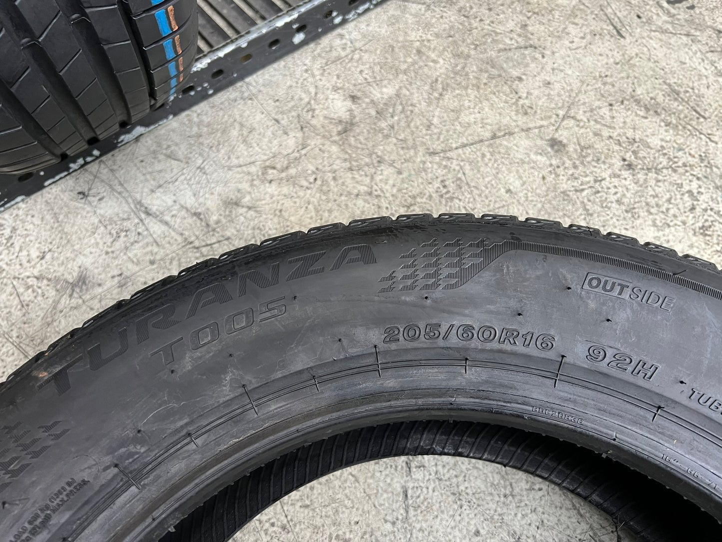 Usato: 4 Gomme 205/60R16 92H Bridgestone estive 95% residui