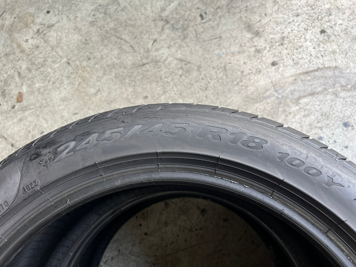 Usato: 2 Gomme 245/45R18 100Y XL Pirelli estivo 80% residui