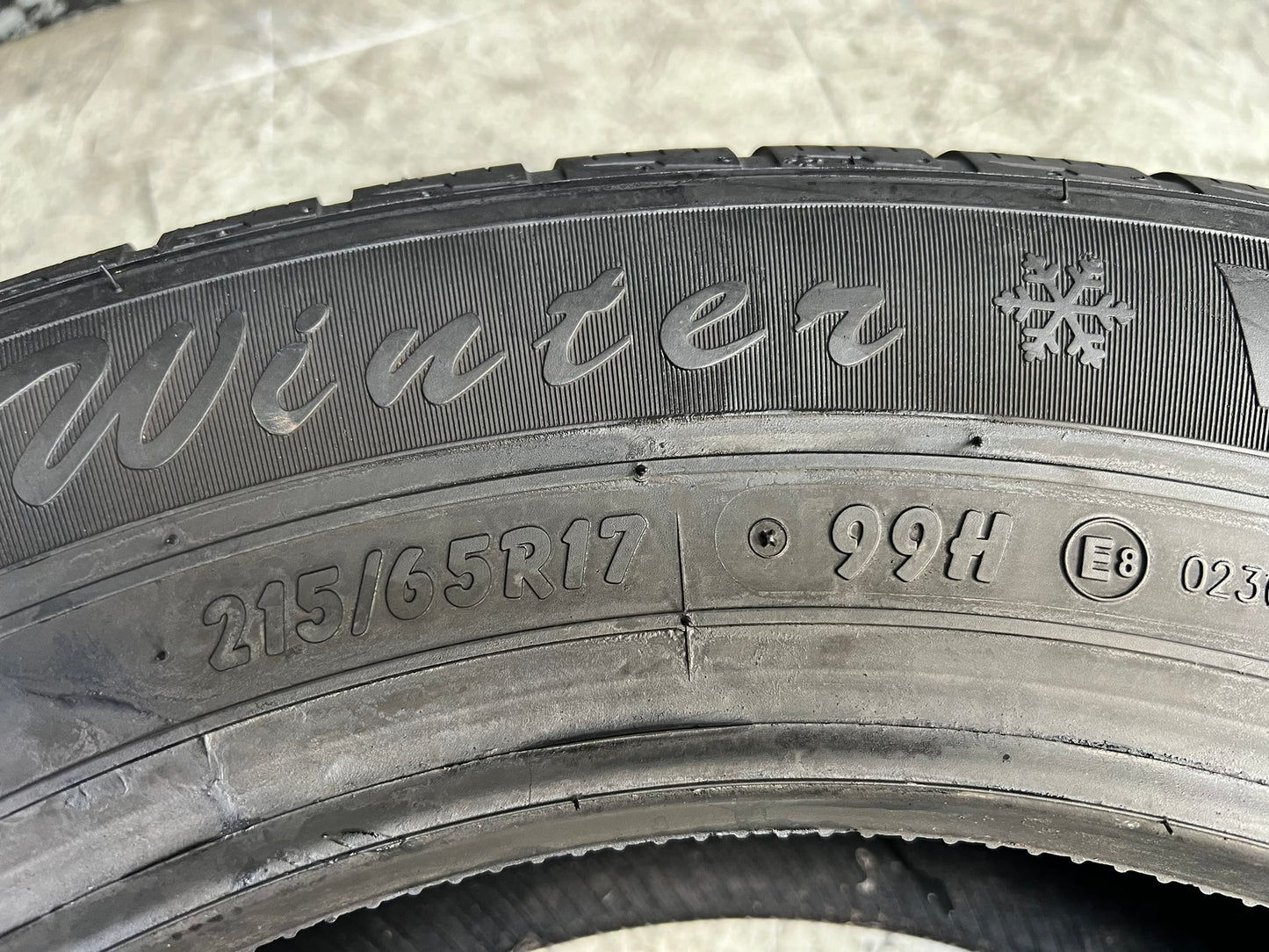 Usato: 4 Gomme 215/65R17 99H Petlas invernali 95% residui