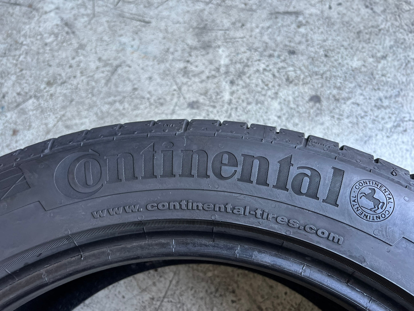 Usato: 4 Gomme 235/50R18 101V XL Continental estivo 85% residui