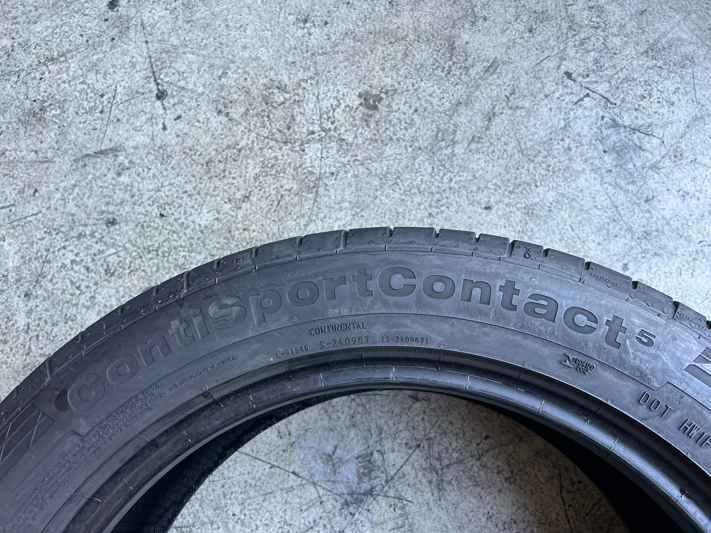 Usato: 4 Gomme 235/50R18 101V XL Continental estivo 85% residui