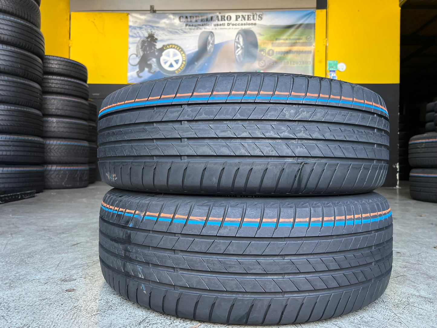 Usato: 2 Gomme 215/60R17 96H Bridgestone estive 80% residui