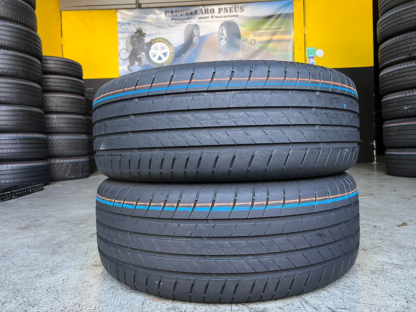 Usato: 2 Gomme 235/55R18 100V Bridgestone estivo 80% residui