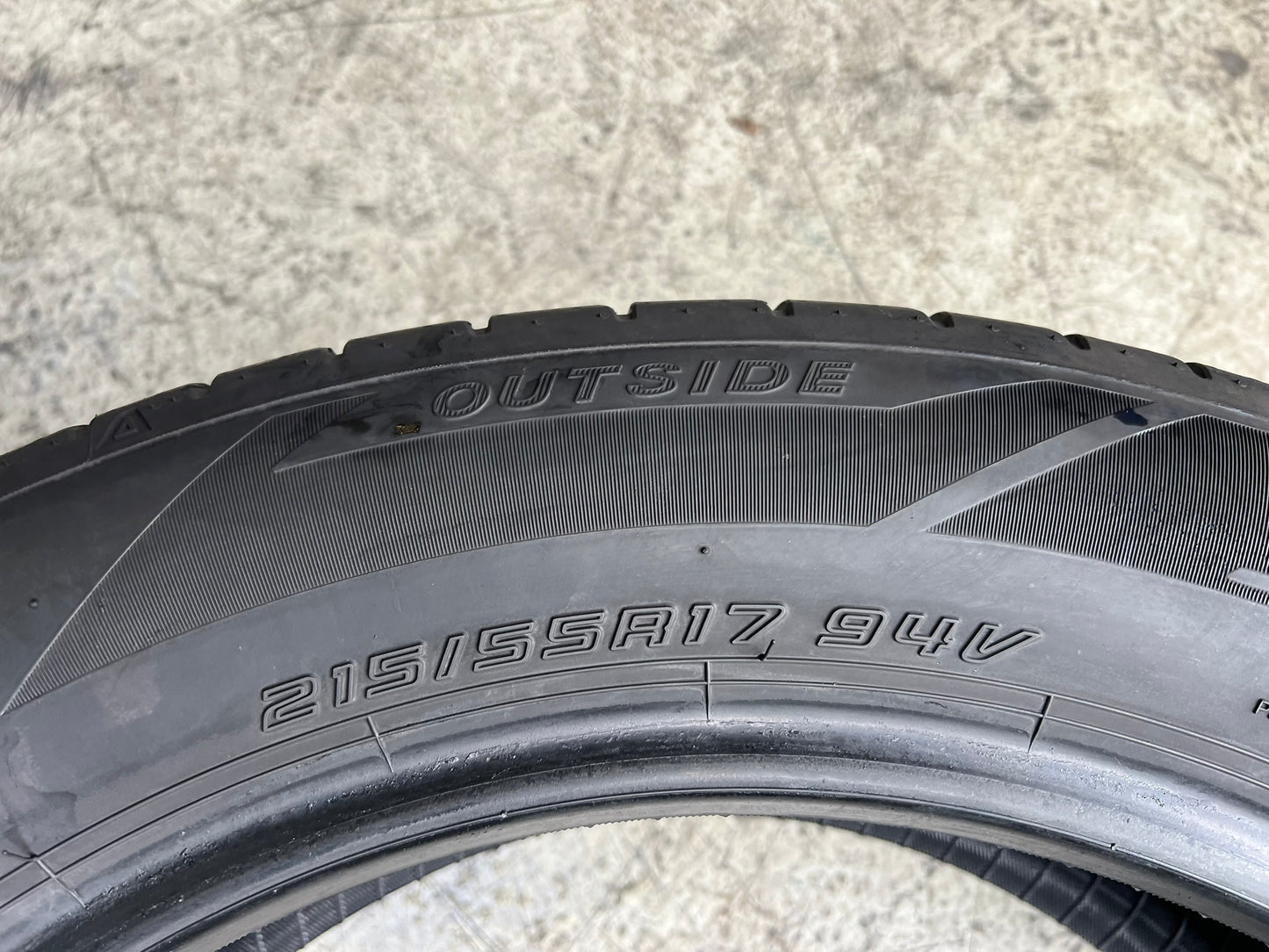 Usato: 4 Gomme 215/55R17 94V Falken estive 80% residui