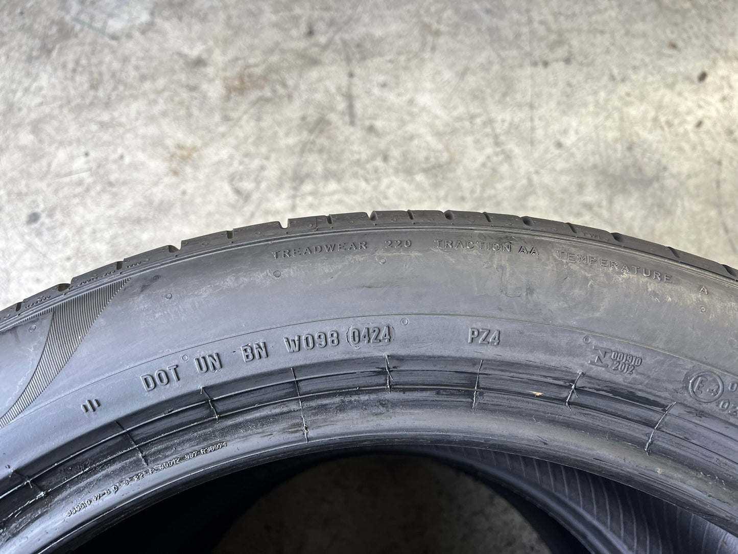 Usato: 2 Gomme 315/40R21 111Y Pirelli estive 80% residui DOT 2024