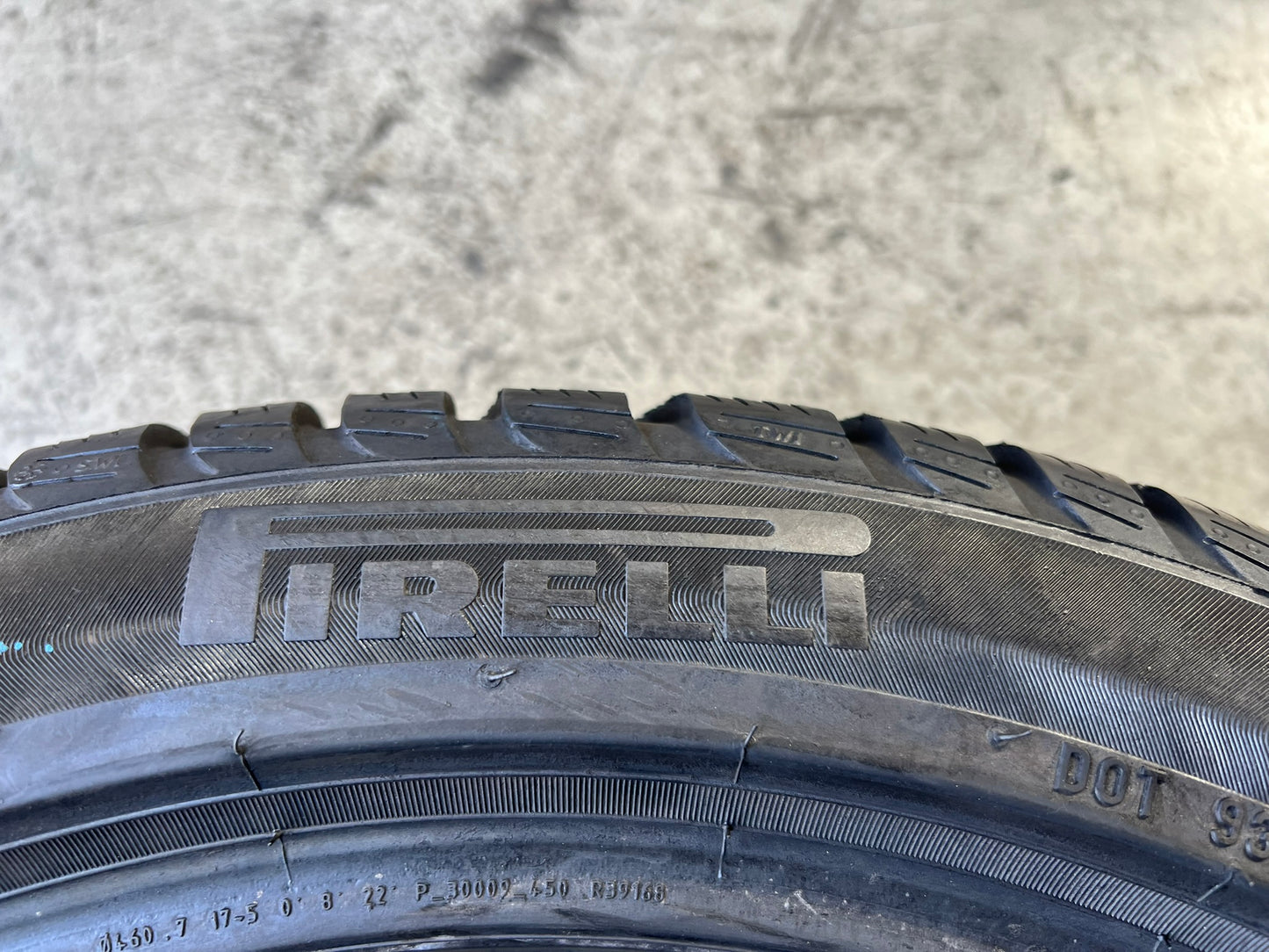 Usato: 4 Gomme 225/45R18 95V XL Pirelli RSC * Runflat invernali 95% residui