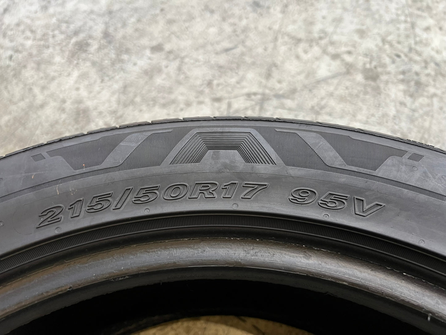 Usato: 1 Gomma 215/50R17 95V XL Nexen Estiva 95% residui