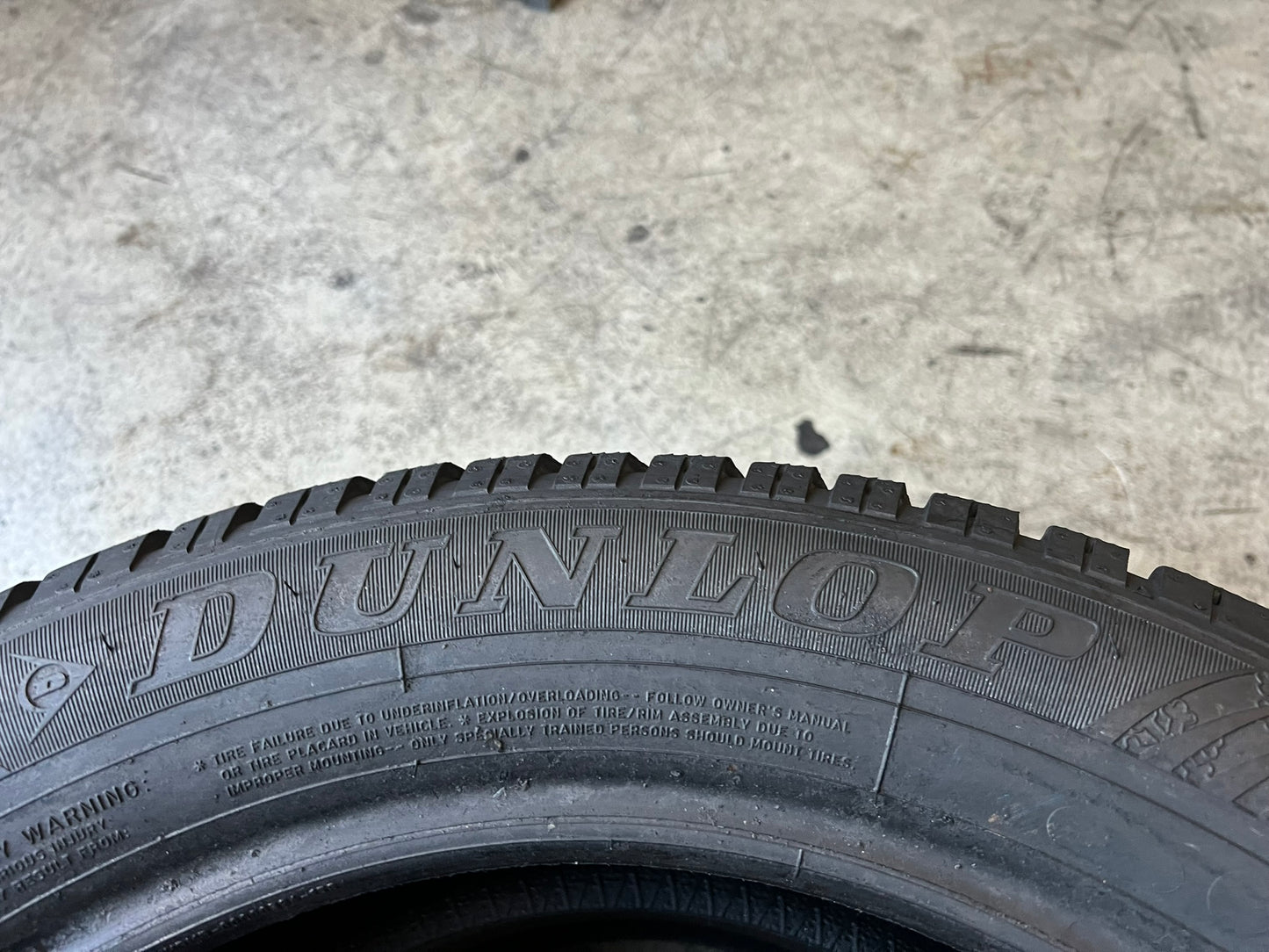 Usato: 2 Gomme 225/55R18 102H XL Dunlop invernali 80% residui