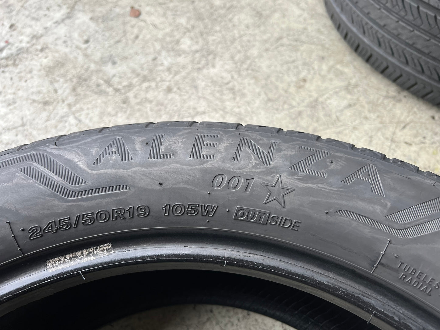 Usato: 4 Gomme 245/50R19 105W XL Bridgestone Estive 85% residui