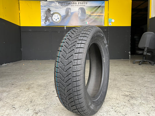 Usato: 1 Gomma 215/65R17 99V Goodyear Invernale 99% residui