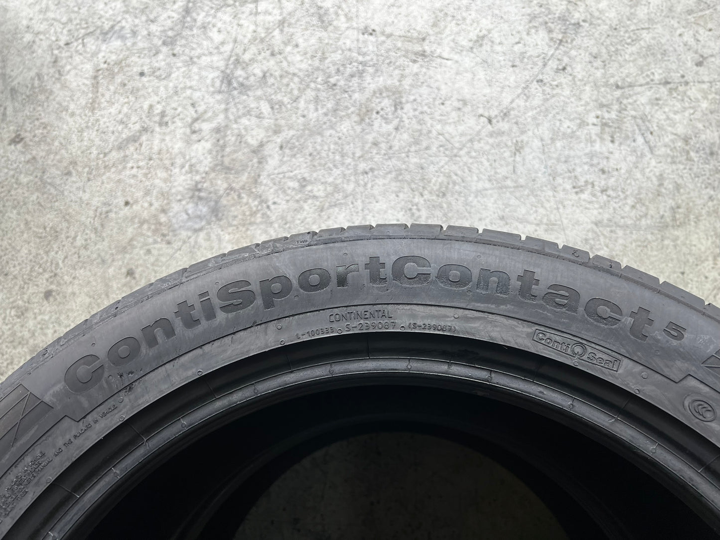 Usato: 2 Gomme 255/45R19 100V Continental Estive 85% residui